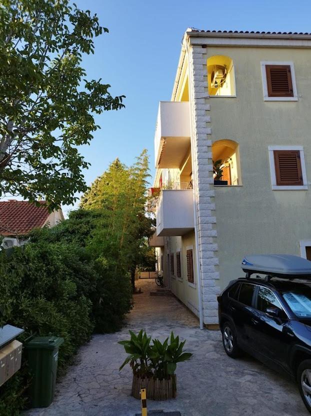 Apartman Mediterraneo Supetar Dış mekan fotoğraf