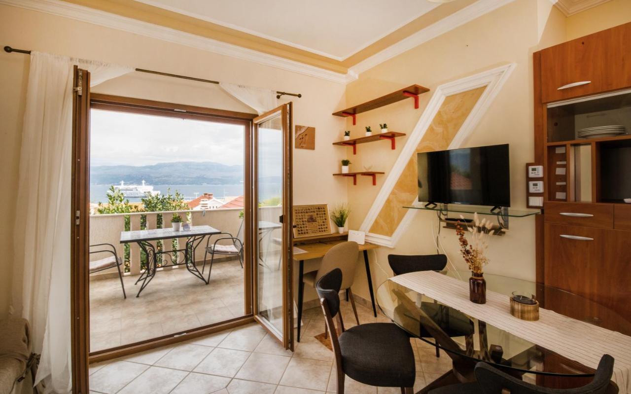 Apartman Mediterraneo Supetar Dış mekan fotoğraf