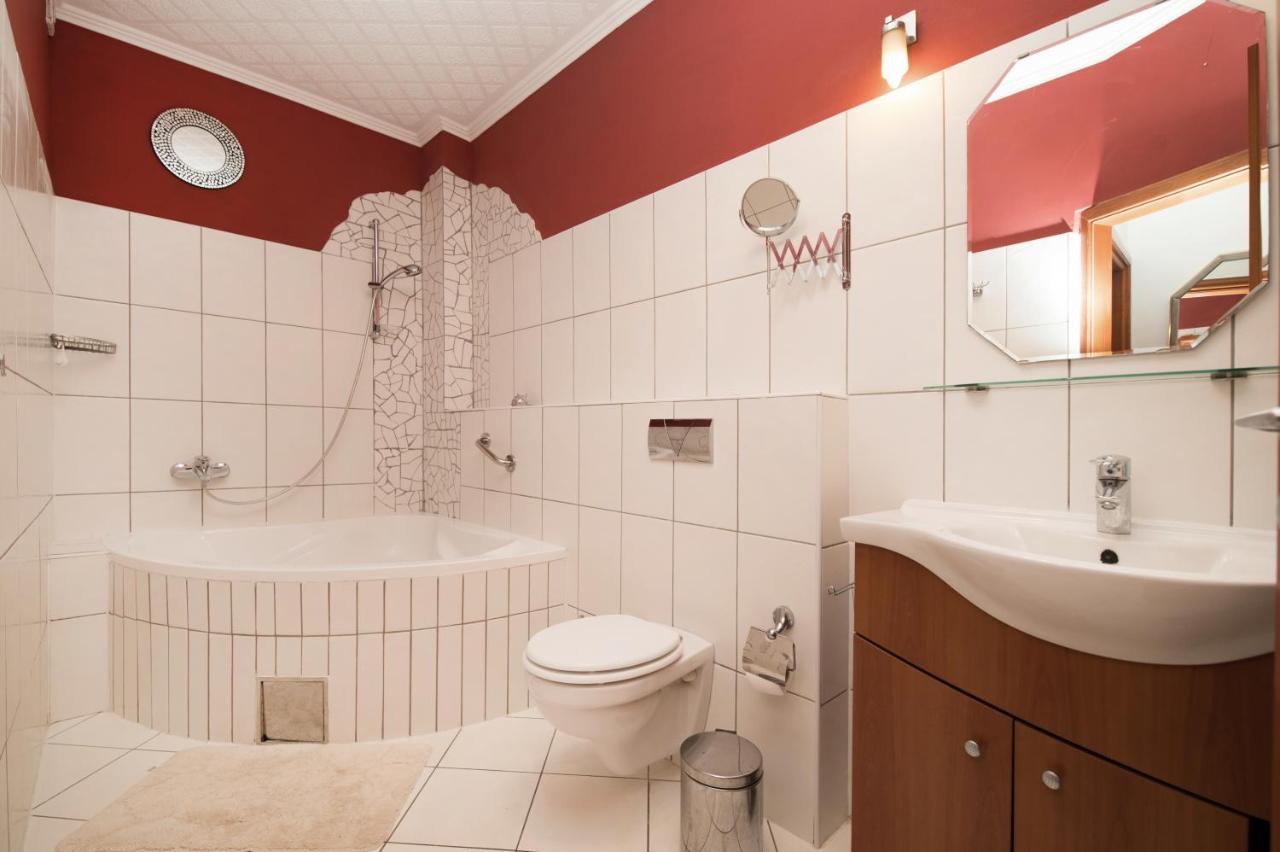 Apartman Mediterraneo Supetar Dış mekan fotoğraf