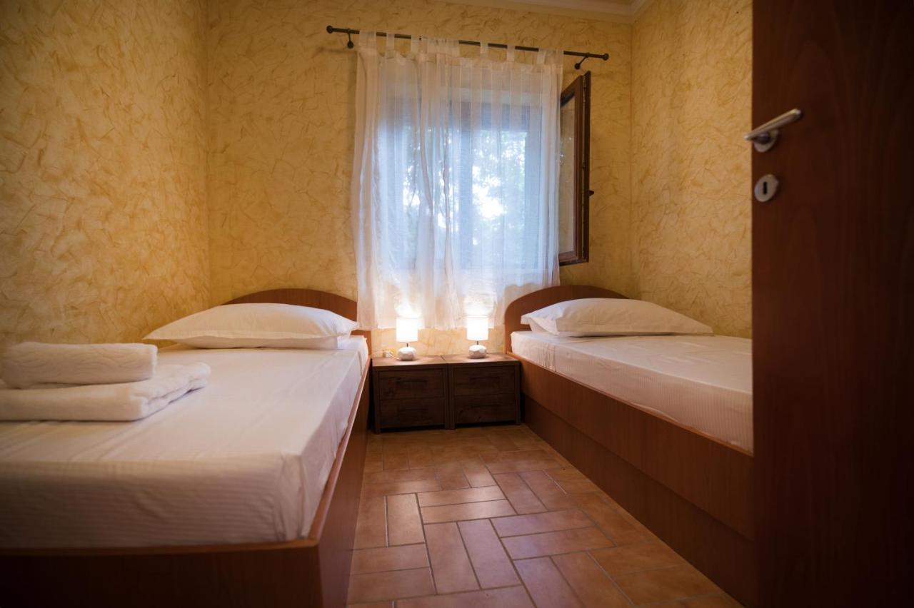 Apartman Mediterraneo Supetar Dış mekan fotoğraf